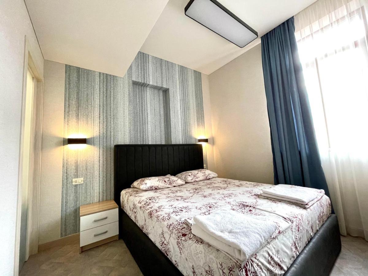 Apartments Emili Yerevan Bagian luar foto