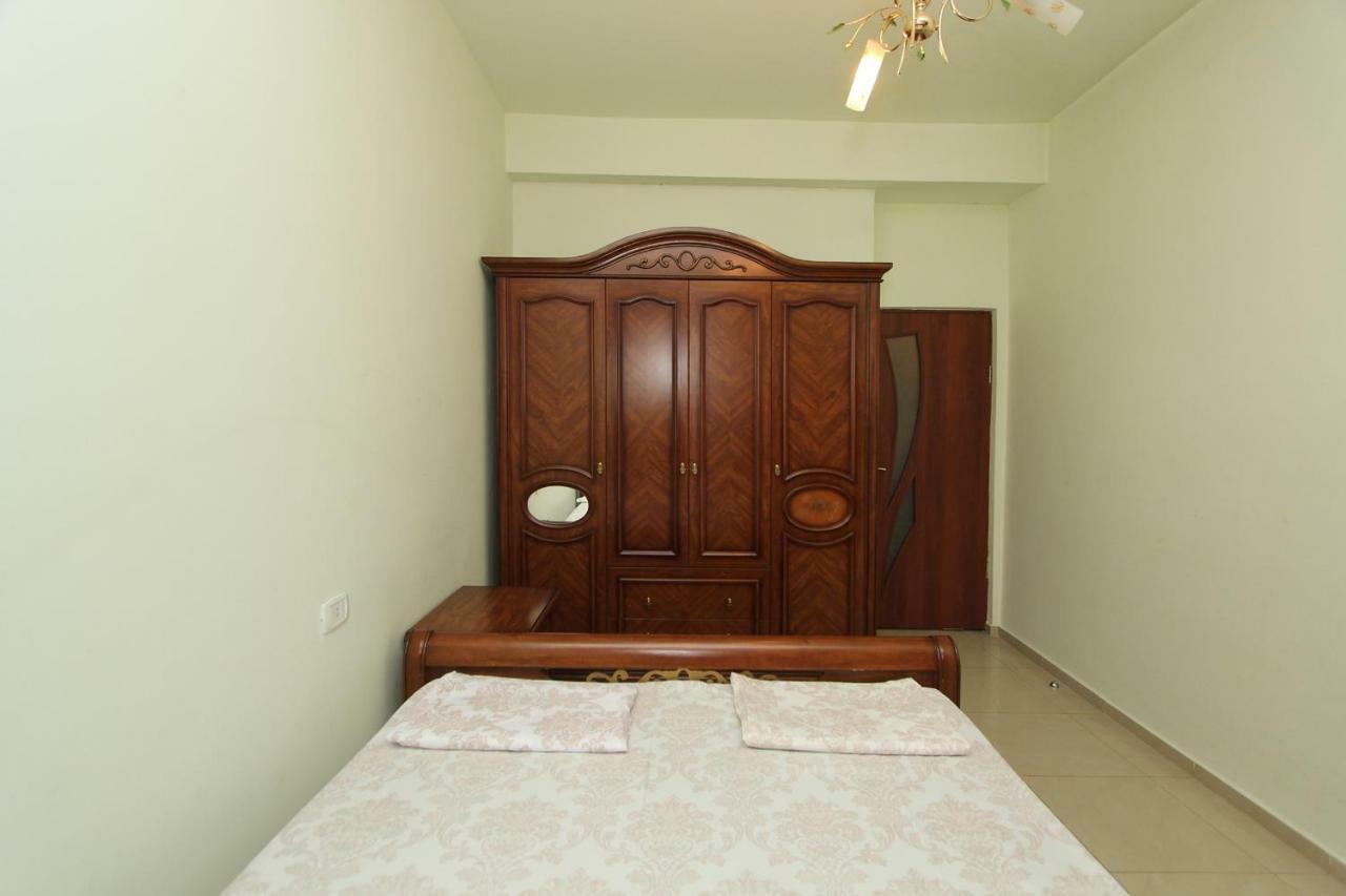 Apartments Emili Yerevan Bagian luar foto